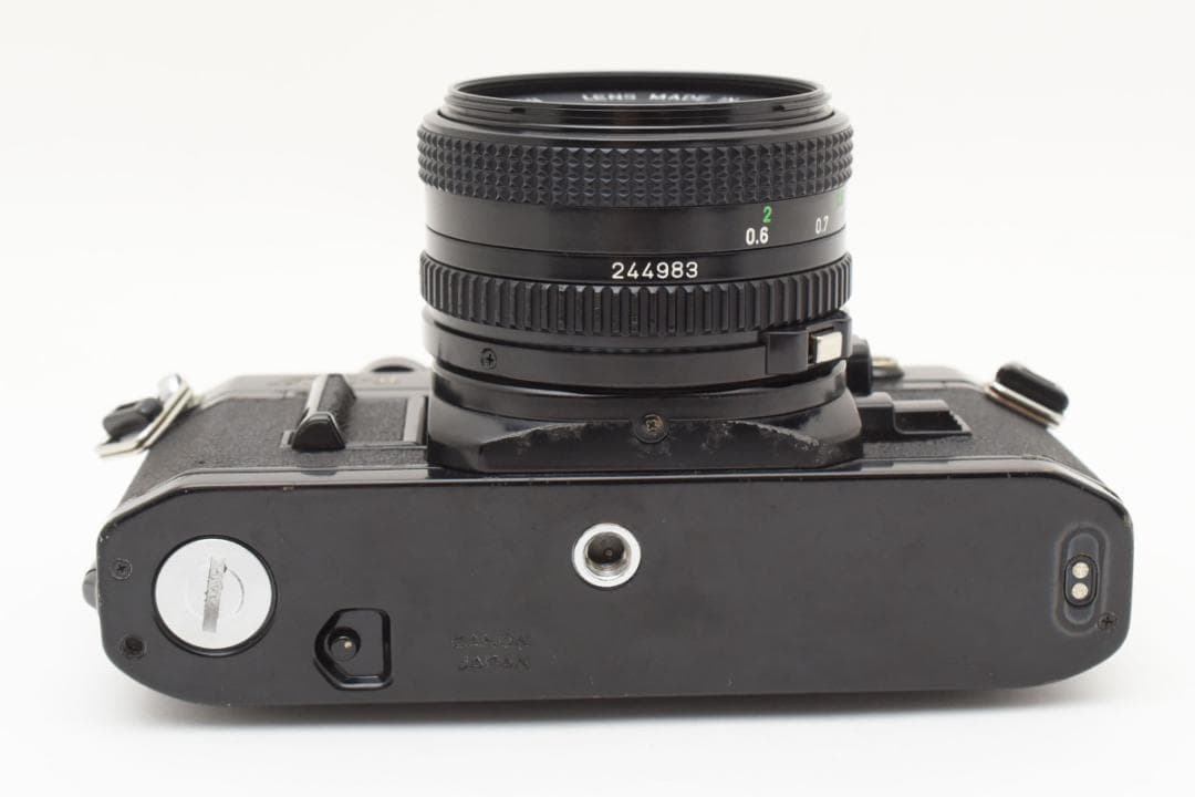 フィルムカメラ Canon AE-1 Black + New FD 50mm f1.8