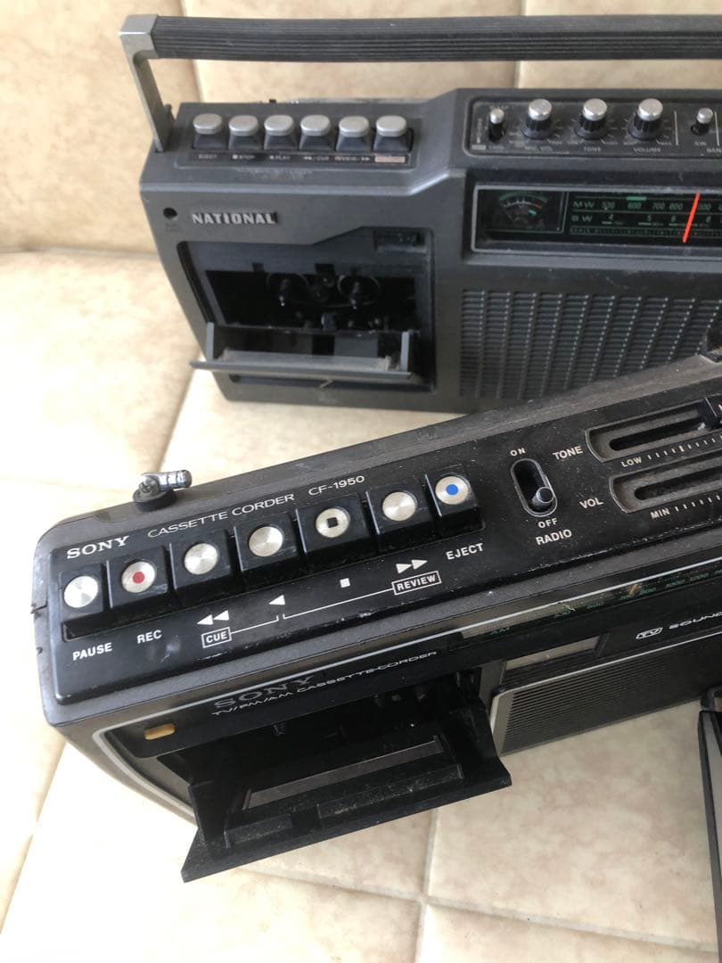 SONY カセットレコーダーCF-1950などジャンク品ラジオ5台(G23)