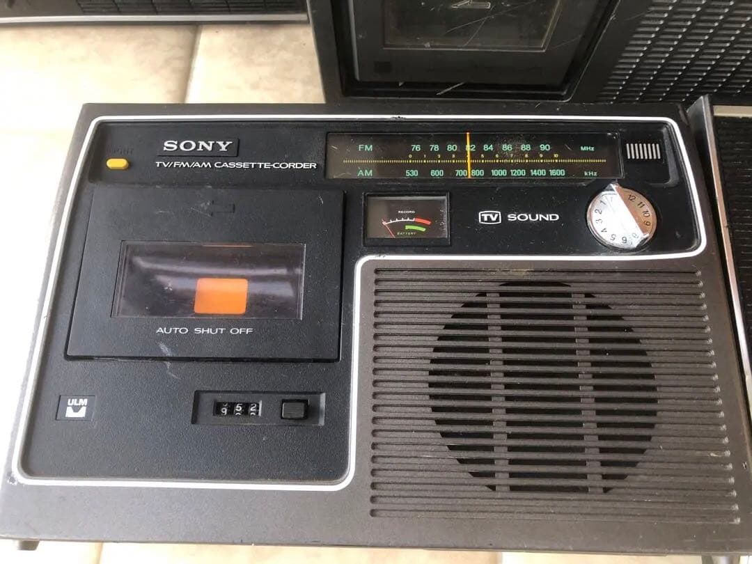 SONY カセットレコーダーCF-1950などジャンク品ラジオ5台(G23)