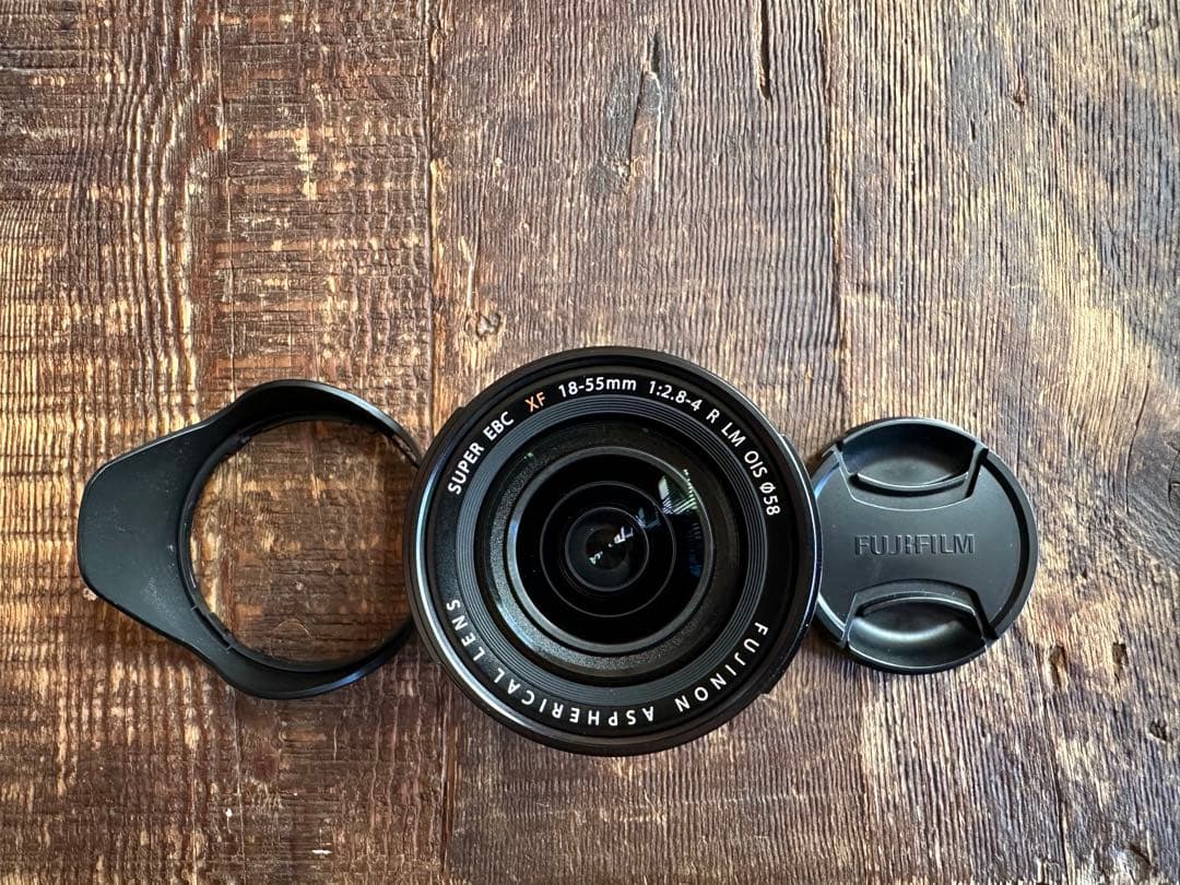 Fujifilm X-T3ミラーレスカメラ18-55㎜レンズハーフレザーケース付