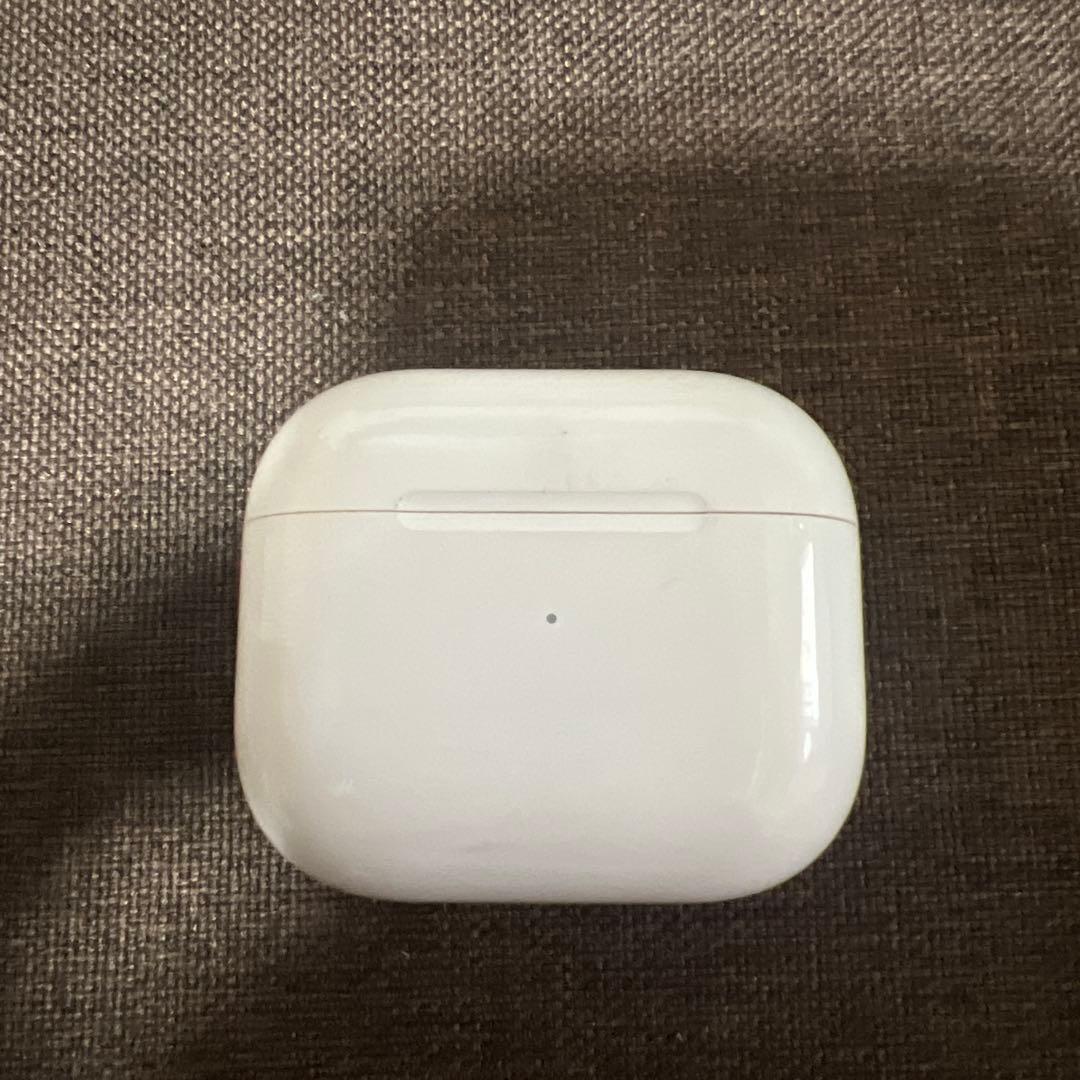 本日限定価格！！　AirPods第3世代　本体 ホワイト 充電ケース付き　箱付き