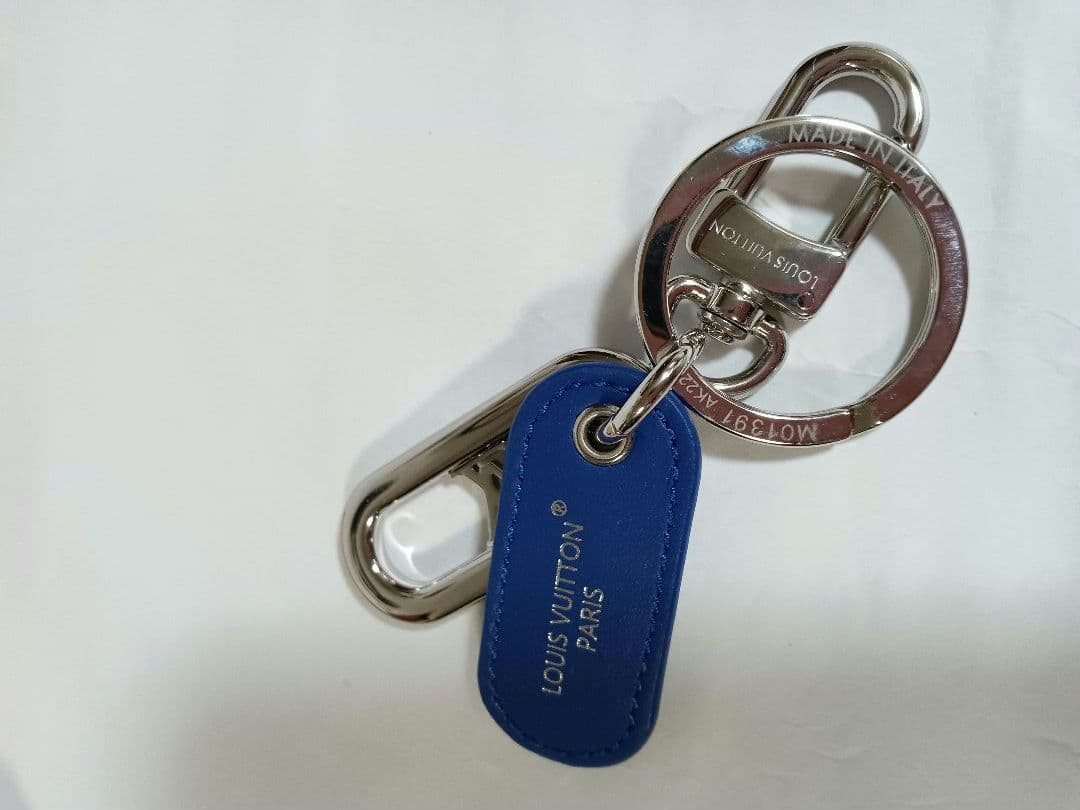 【新品】ルイヴィトン キーホルダー LVシグネチャー チェーン