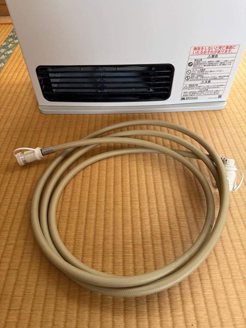 リンナイ　ガスファンヒーター　2021年製　ガスホース３m付き