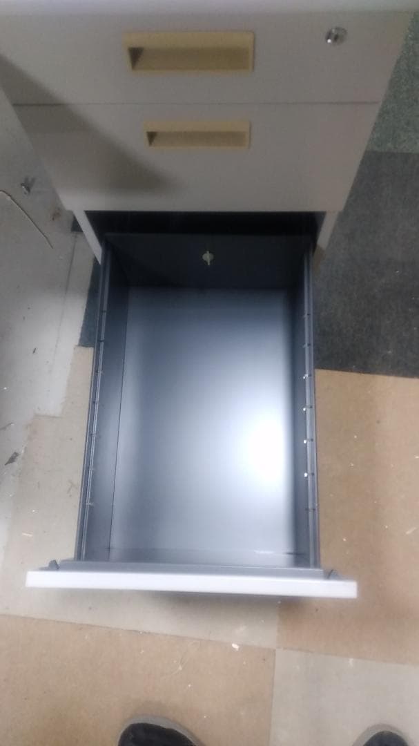 【送料込み】事務机オフィスデスク120鍵付き