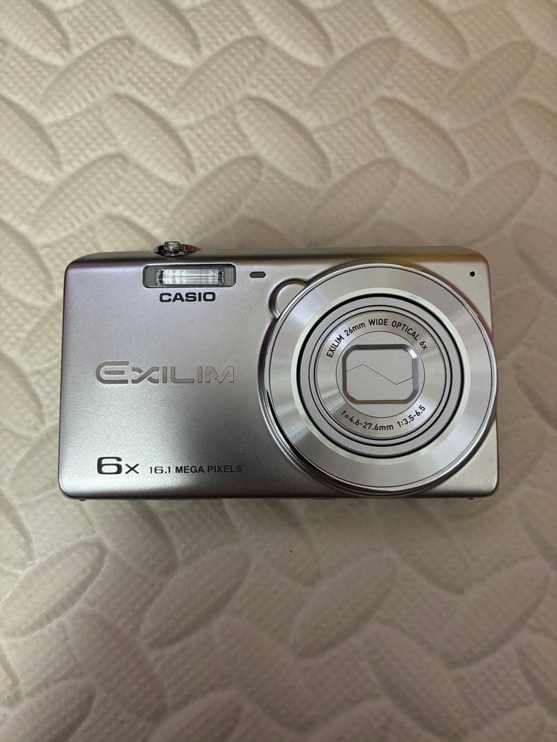 美品　casio ex-zs25 デジタルカメラ　充電コード未開封