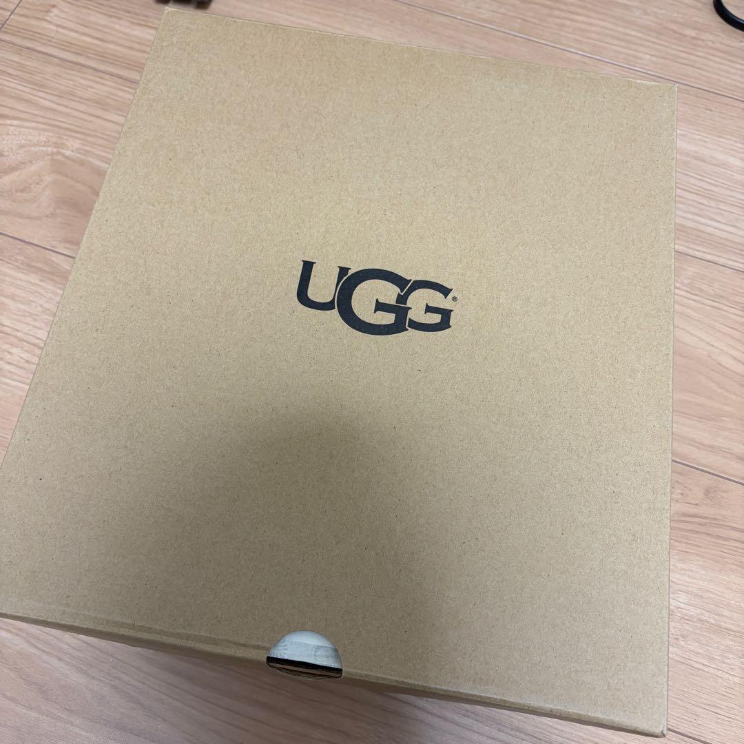 【新品未使用品】UGG W CLASSIC SHORT Ⅱ グレー