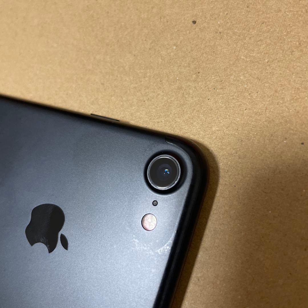 Apple iPhone7 128GB ブラック　本体のみ