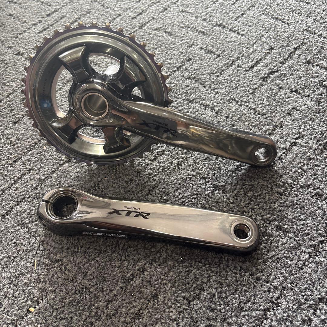 シマノXTRクランクセット FC-M9000 175mm 38-28T