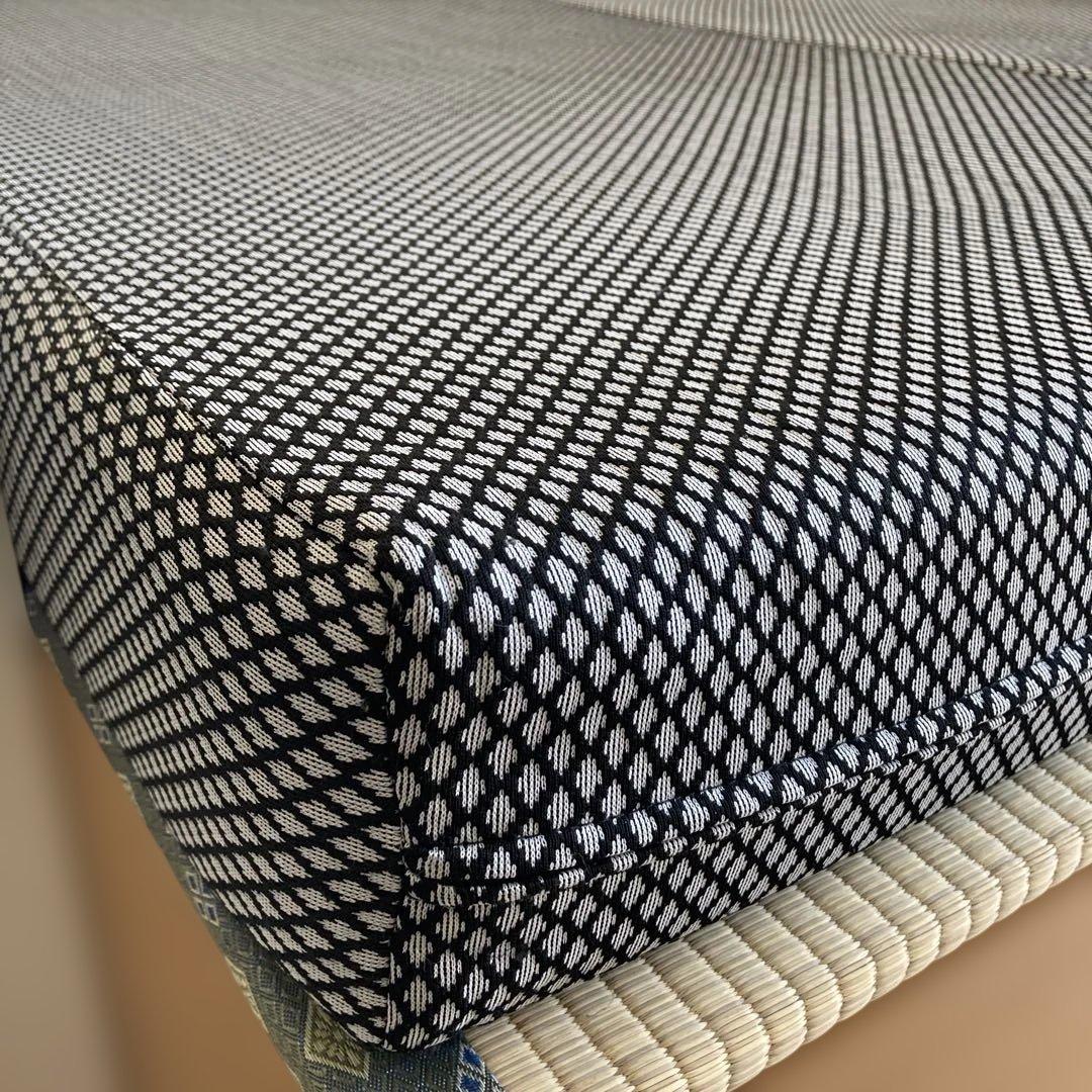 【マニフレックス】三つ折りマットレス　　ウイング セミダブル　旧モデル　ブラック