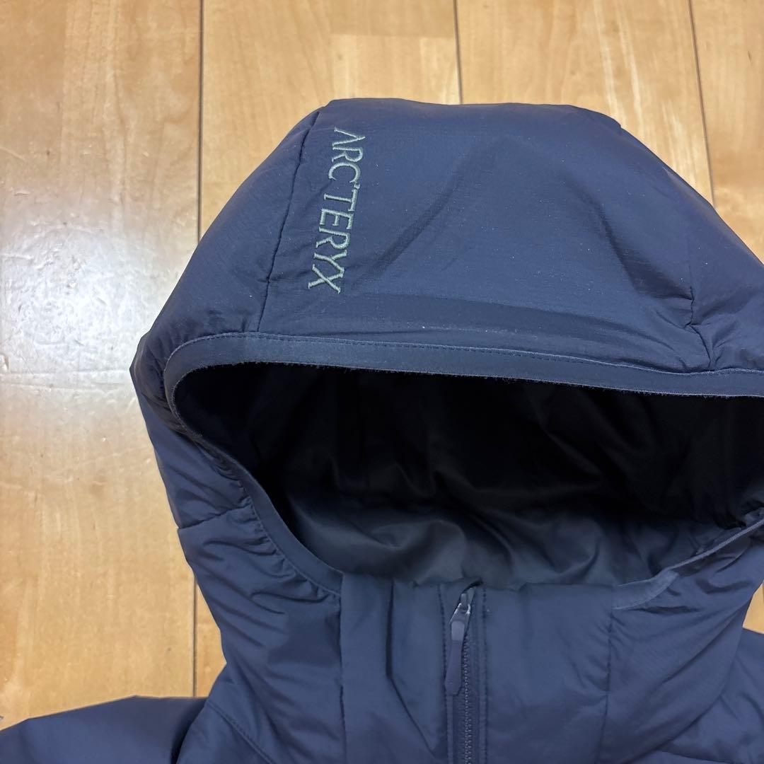 ARC'TERYX Atom Hoody Lサイズ　ブラックサファイア