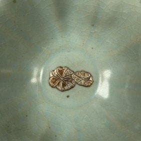 如窯龍文花口筆洗器