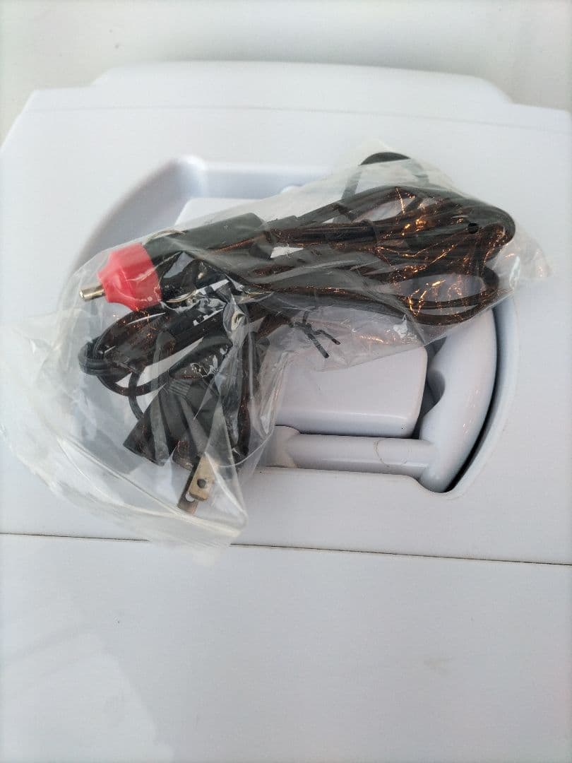 VERSOS 冷温庫 25L ペルチャ方式 VS-470