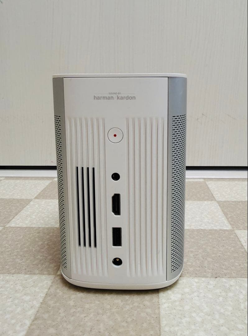 XGIMI mogo XJ03W　プロジェクター