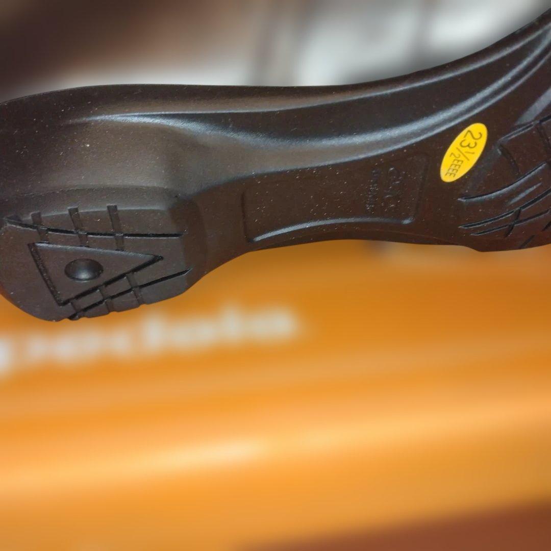 ASICS　PEDALA ブラウン フラットシューズ