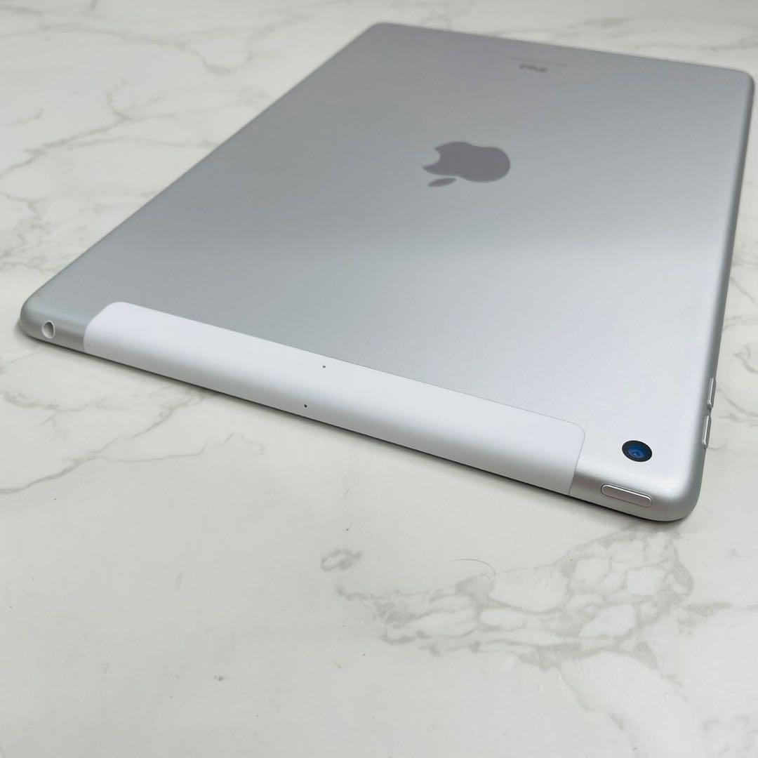 iPad 第8世代 32GB NYMJ2J/A AU 判定◯ バッテリー100%