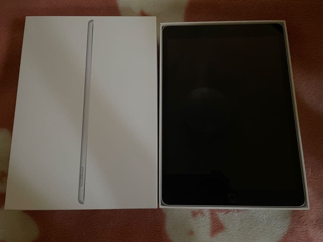 iPad 10.2インチ　64G シルバー　第9世代