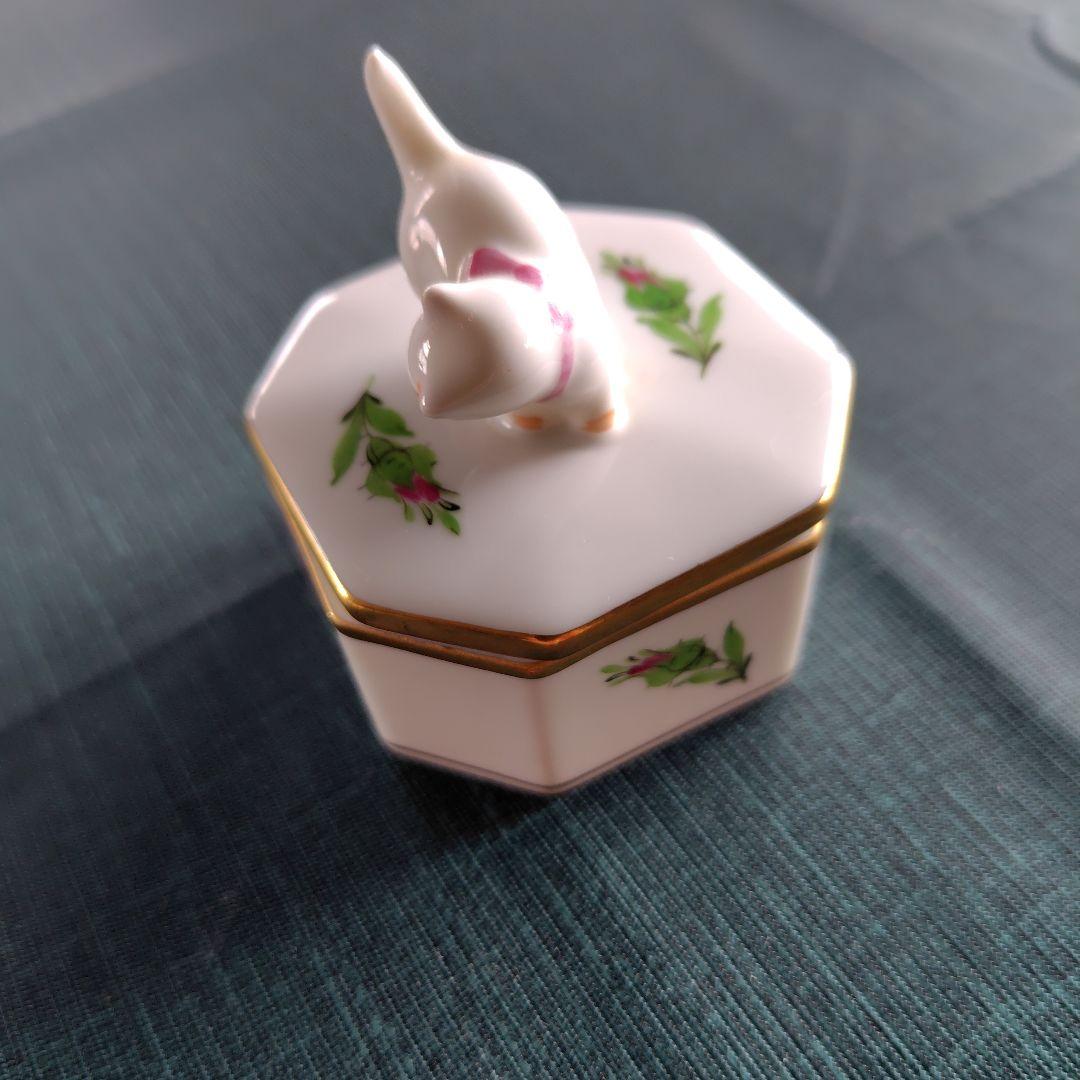 HEREND　ウィーンの薔薇　猫　八角形小物入れ