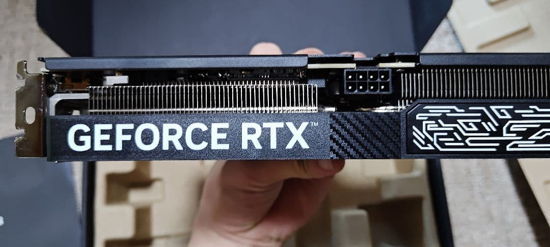 中古　玄人志向　GeForce RTX 5060 Ti 16GB