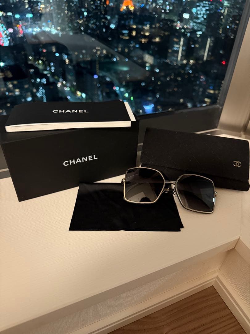 CHANEL スクエアシェイプアイウェア　サングラス