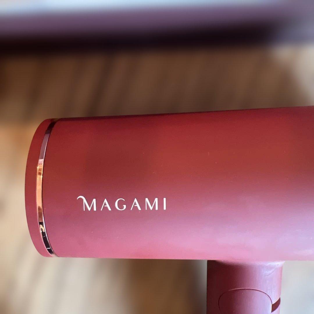 MAGAMI ヘアドライヤー レッド