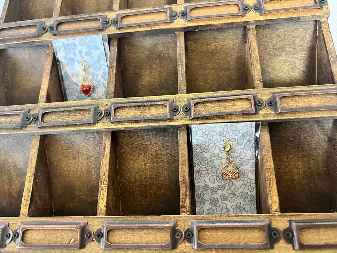 木製ヴィンテージラック 20仕切り　アクセサリー陳列　イベント什器レア！ジャンク