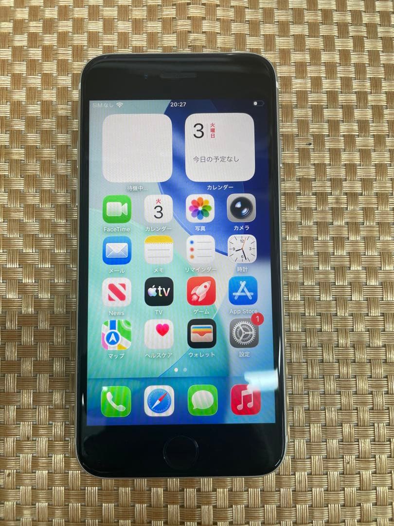 iPhone SE 第3世代 64 GB スターライトSIMフリー【8694】