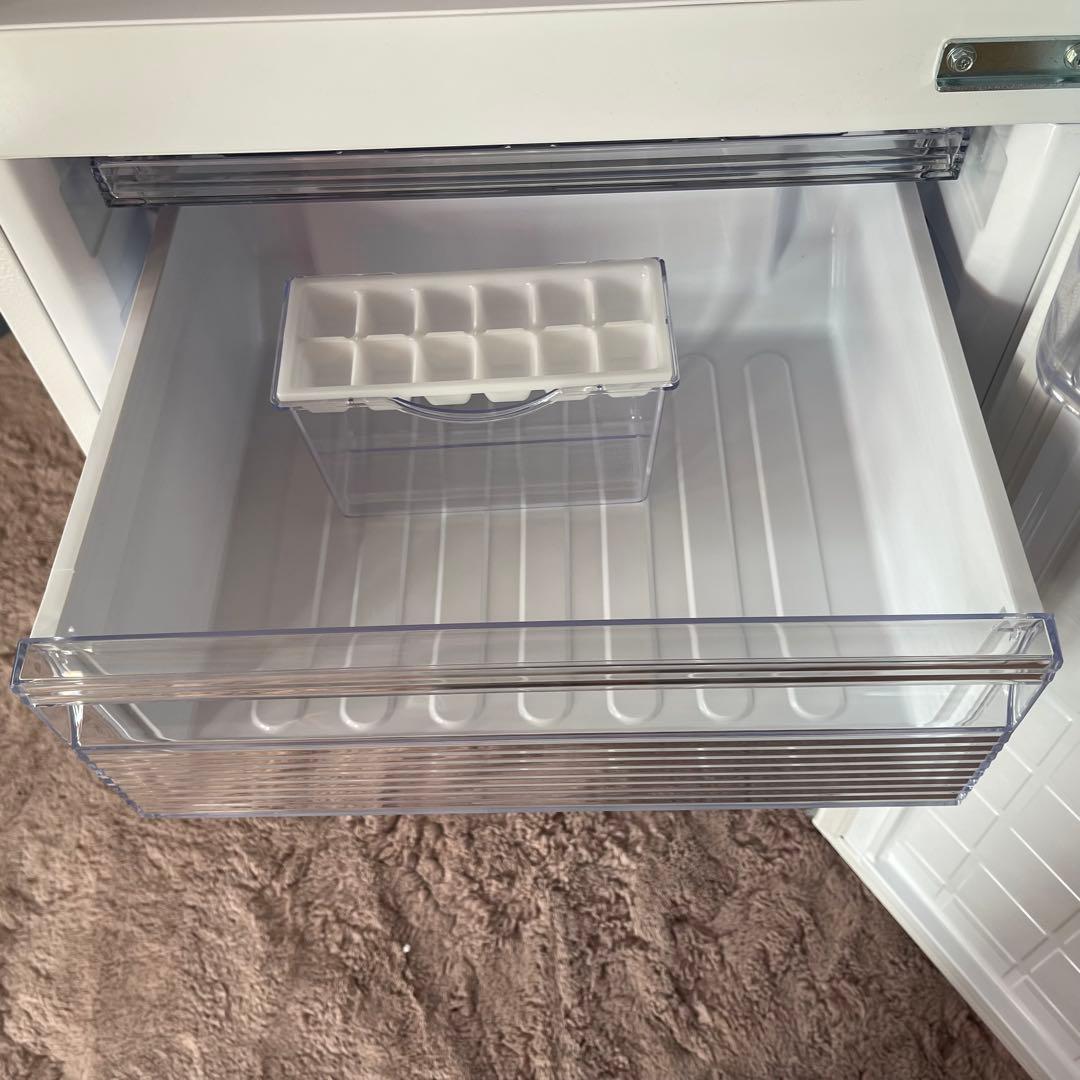 みーちゃん ✨冷蔵庫　シャープ　SJ-PD28J 2023年　ホワイト