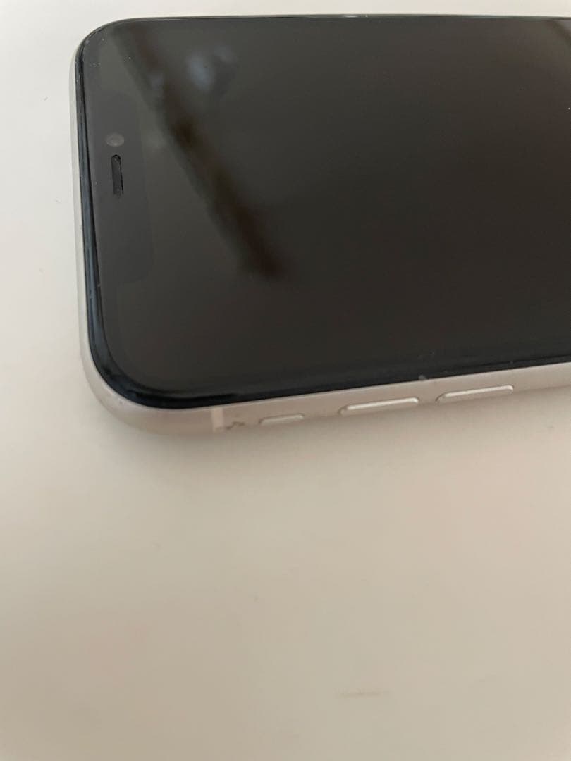 Apple iPhone 11 64GB 本体＆ケース⭐︎フィルム付き