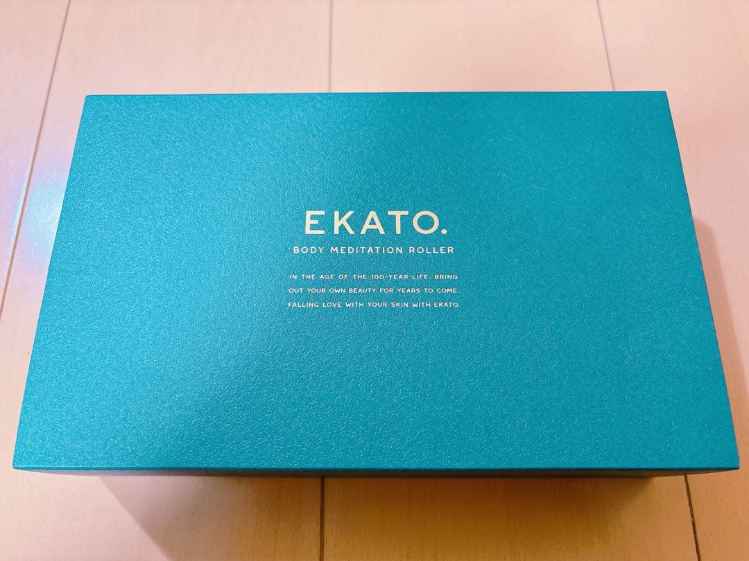 新品・未使用＊EKATO ボディメディテーションローラー ホワイト/ゴールド
