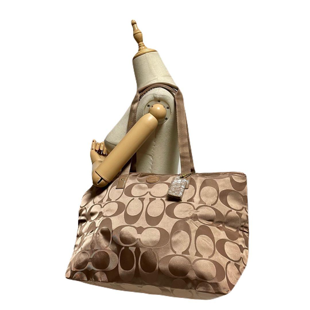 ✨新品未使用✨COACH 折りたたみエコバッグ トートバッグ ポーチ付き