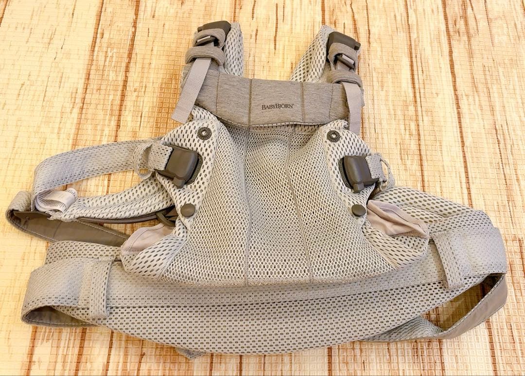 ベビービョルン★抱っこ紐ベビーキャリア HARMONY