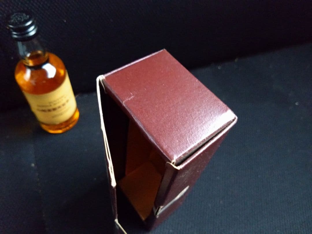 山崎蒸溜所秘蔵モルト ミニボトル 箱付き　50ml 43%