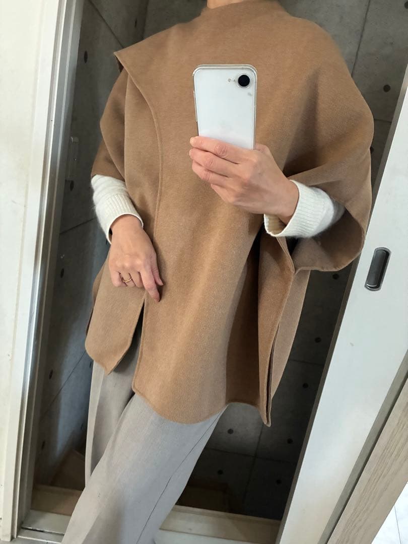 完売！新品COS ウールケープコート　キャメルベージュ