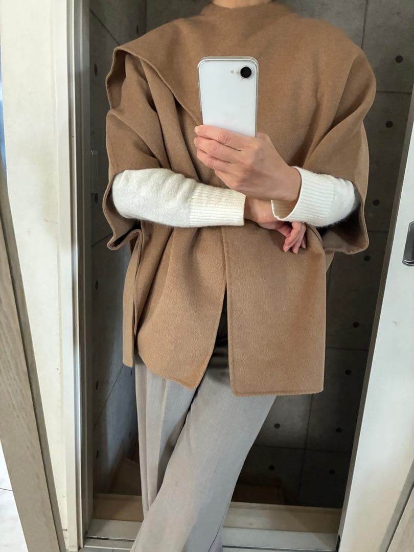 完売！新品COS ウールケープコート　キャメルベージュ