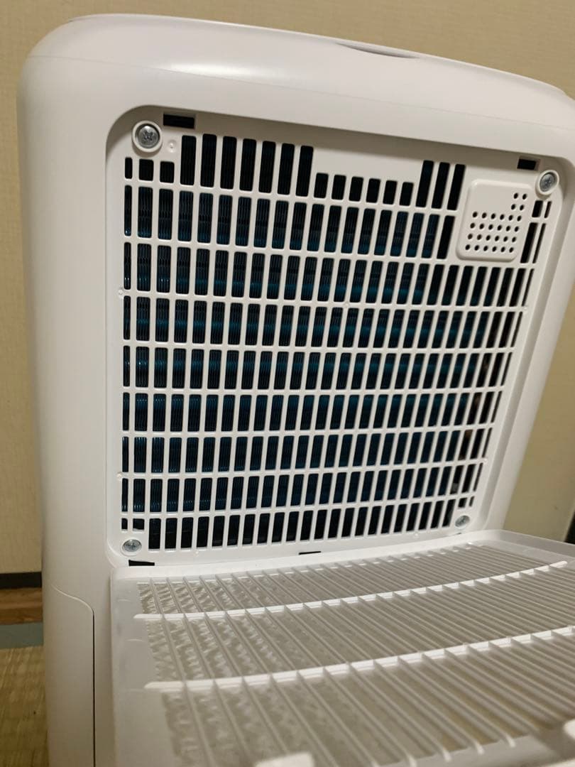 美品　2023年製/SHARP 除湿機 CV-N71