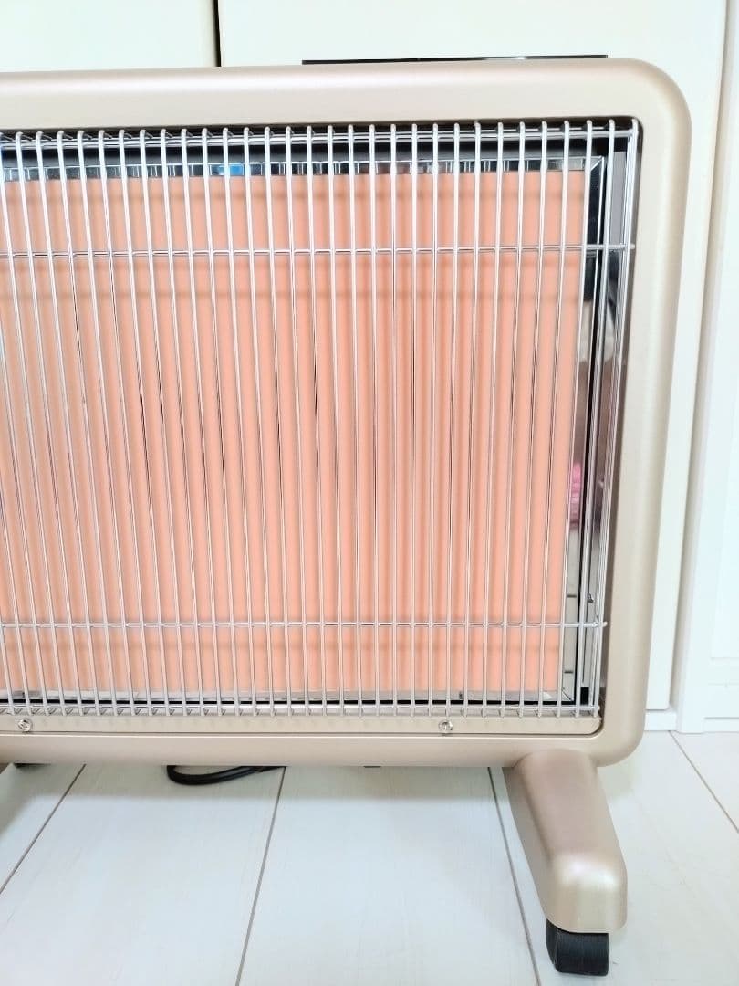 超美品　遠赤外線暖房器 サンルミエ E800L-TM3 パールゴールド