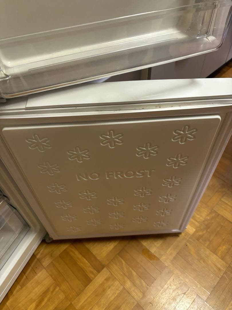 匿名配送　単身用　1人~2人暮らし　 ハイアール冷蔵庫　148ℓ ホワイト