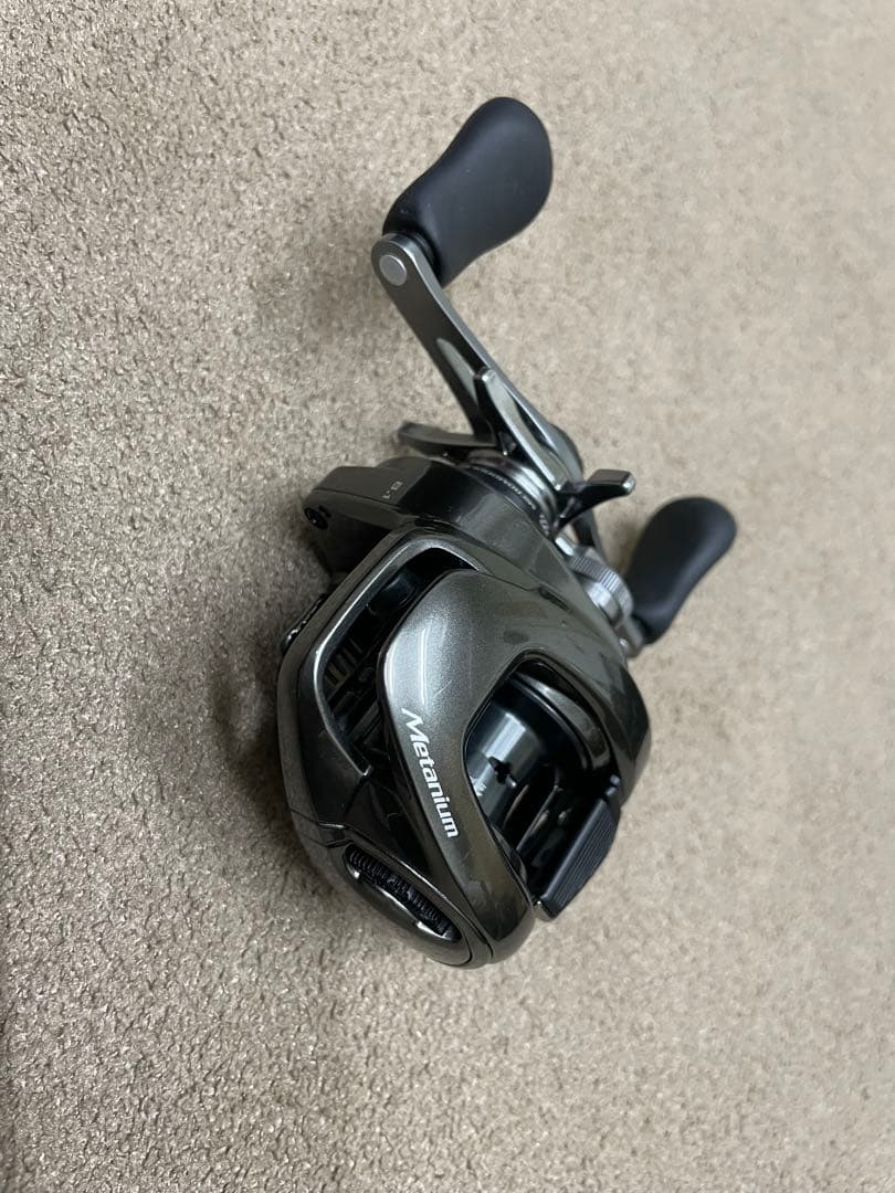 20メタニウムXG ベイトリール 右ハンドル【美品】