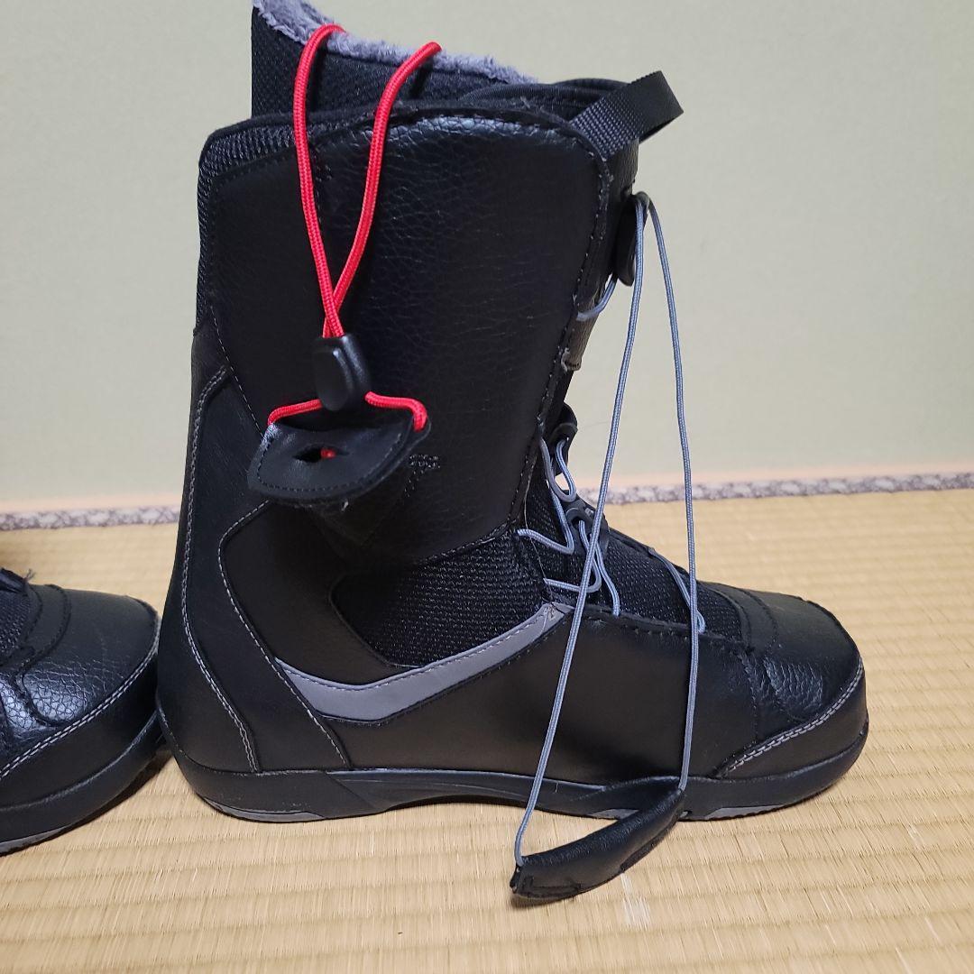 ブラック スノーボードブーツ レースアップ式