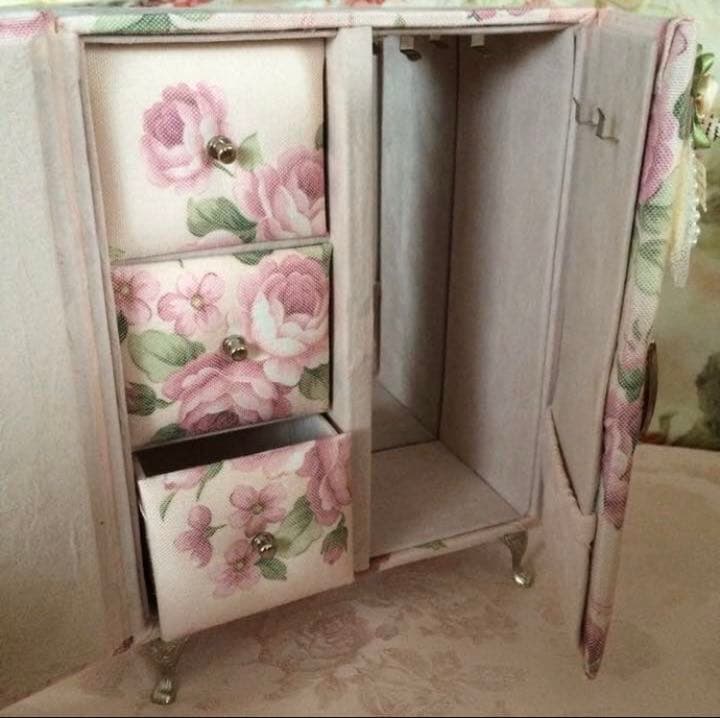 新品☆猫脚クローゼット&ドレッサー型ジュエリーBOX ドールハウス インテリア