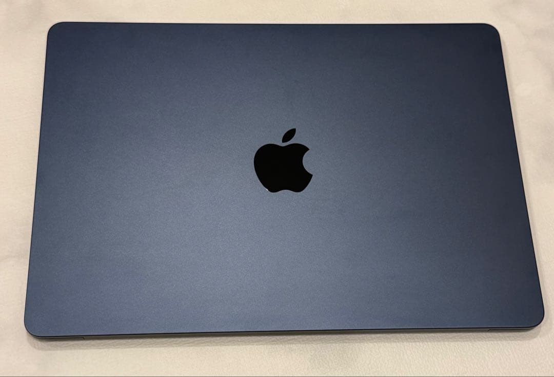 Macbook M2 Air 2022 ミッドナイト 8GB Apple