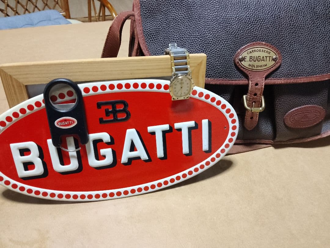 BUGATTI E. BUGATTI レザーバッグ