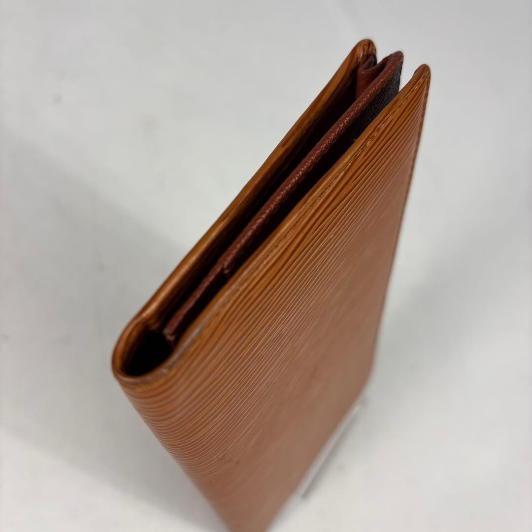 ルイヴィトン エピ ポルトカルト クレディ カードケース 札入れ ブラウン系