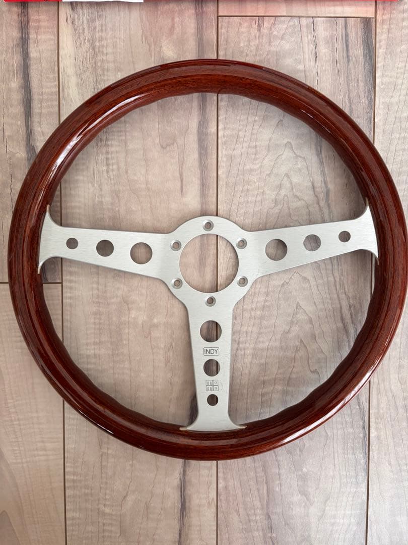 MOMO HERITAGE LINE INDYステアリング　35φ