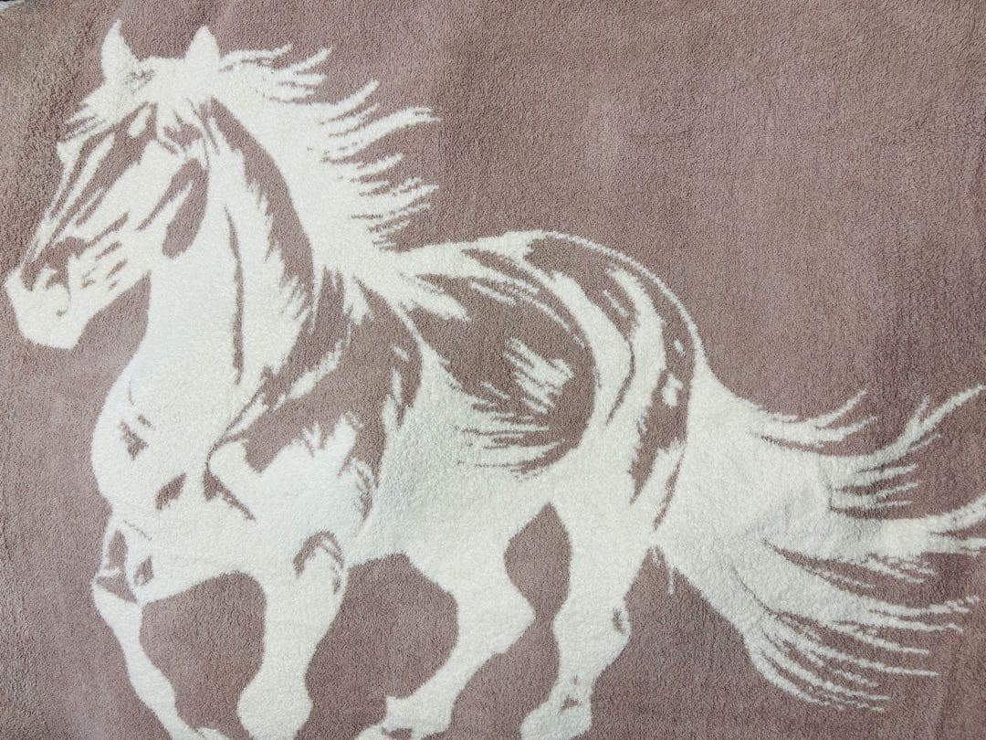 新品 ベアフットドリームス 馬柄　セミダブル ブランケット　＊新年の迎え飾りにも