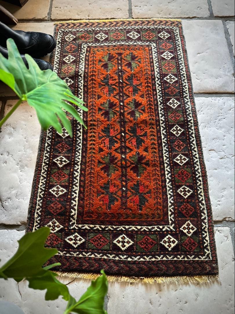 トライバルラグ　ヴィンテージラグ　バルーチ族　シスターン　ザボール　プリミティブ