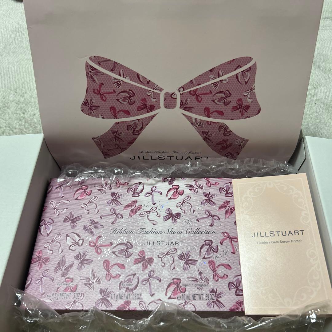 ジルスチュアート　リボンファッションショー　クリスマスコフレ2025