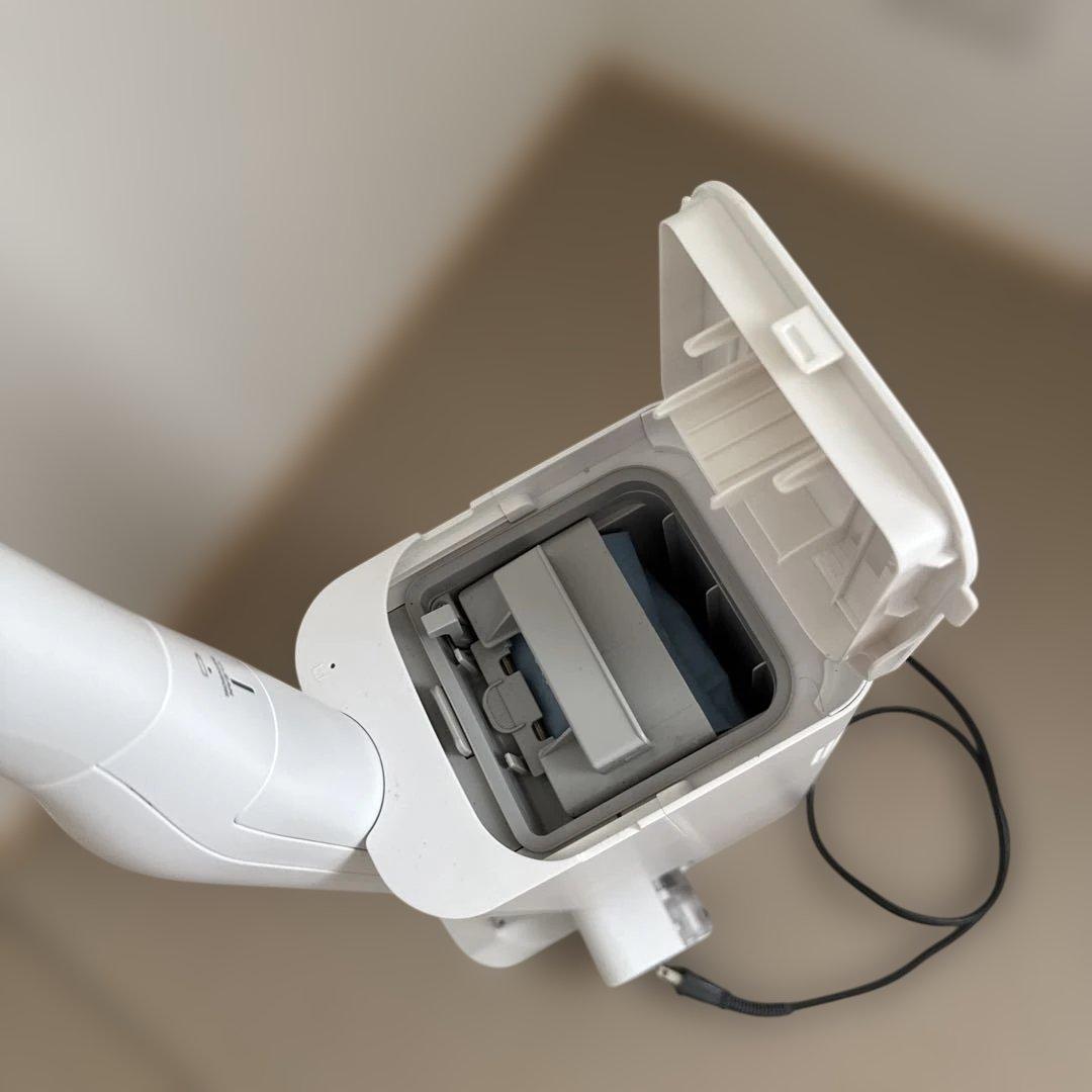 ☆Panasonic　MC-NS10K　 コードレス掃除機 2022年製