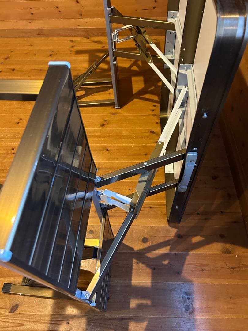 アウトドア　折りたたみテーブルチェアセット　木目調