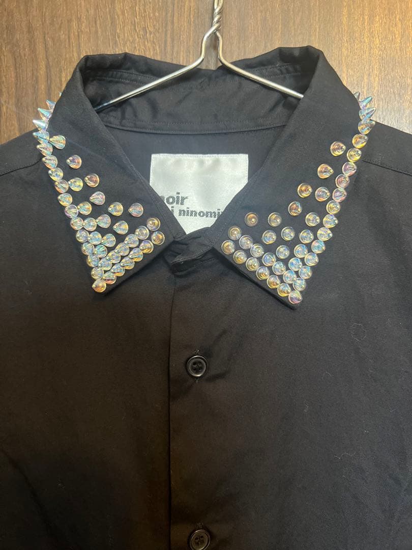と*ろ様 【美品】ノワールケイニノミヤ kei ninomiya スタッズシャツ